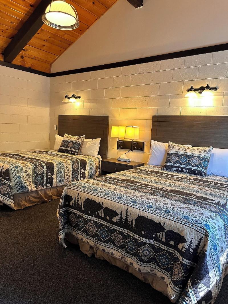 Lee Vining Motel image