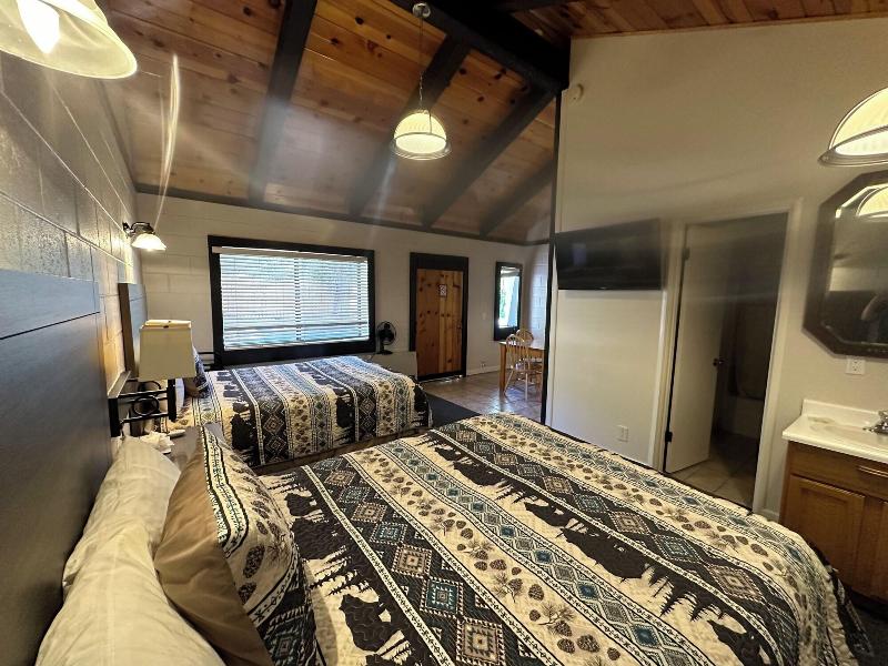 Lee Vining Motel image