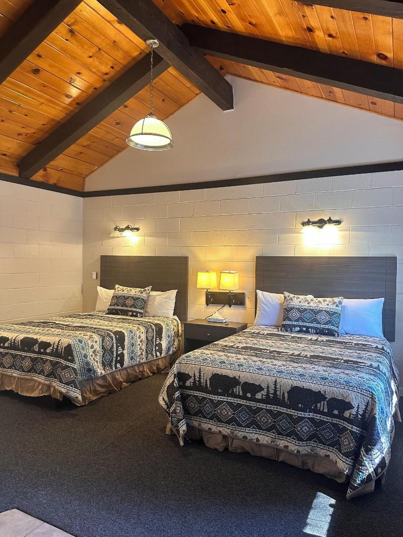 Lee Vining Motel image