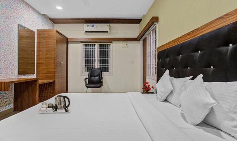 Fabhotel Luck Inn Residency image
