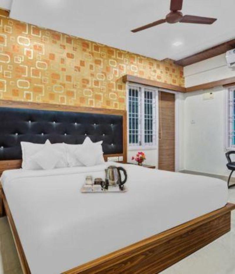 Fabhotel Luck Inn Residency image