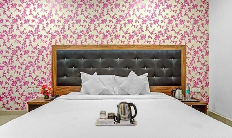 Fabhotel Luck Inn Residency image