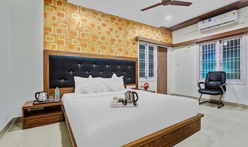 Fabhotel Luck Inn Residency image