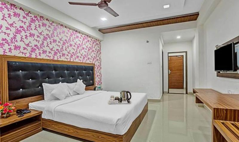 Fabhotel Luck Inn Residency image