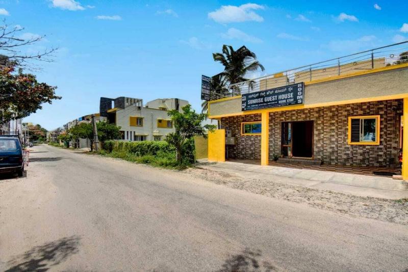 Sunrise Guest House Urban Express — exterior view