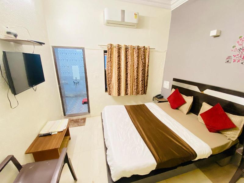 Hotel Jasmine Ahmadabad image