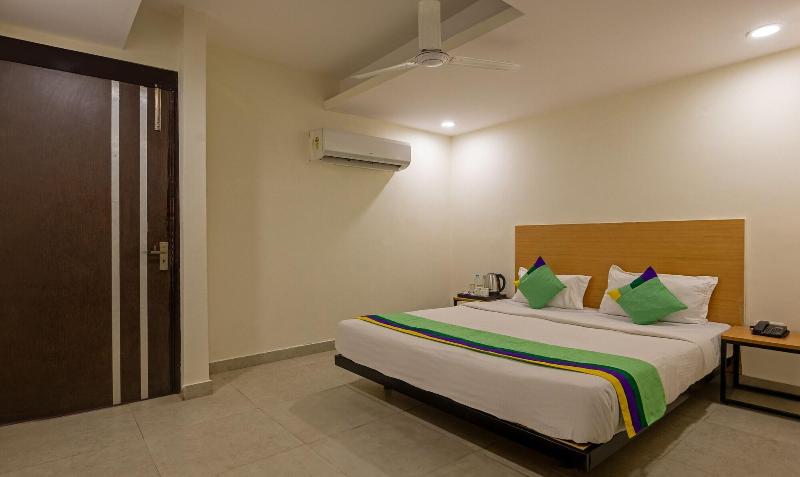 Treebo Royal Palace New Delhi image