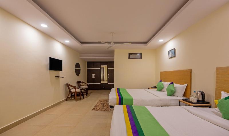 Treebo Royal Palace New Delhi image