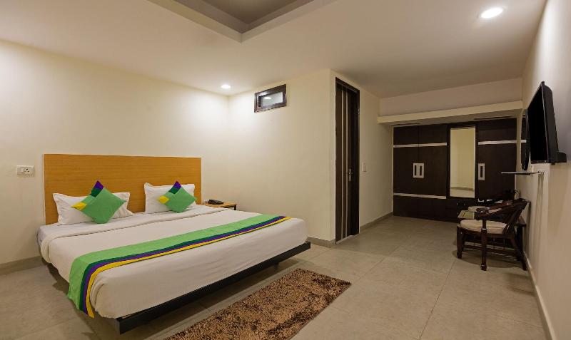 Treebo Royal Palace New Delhi image