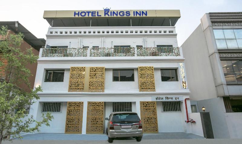 Treebo Kings Inn Vashi image
