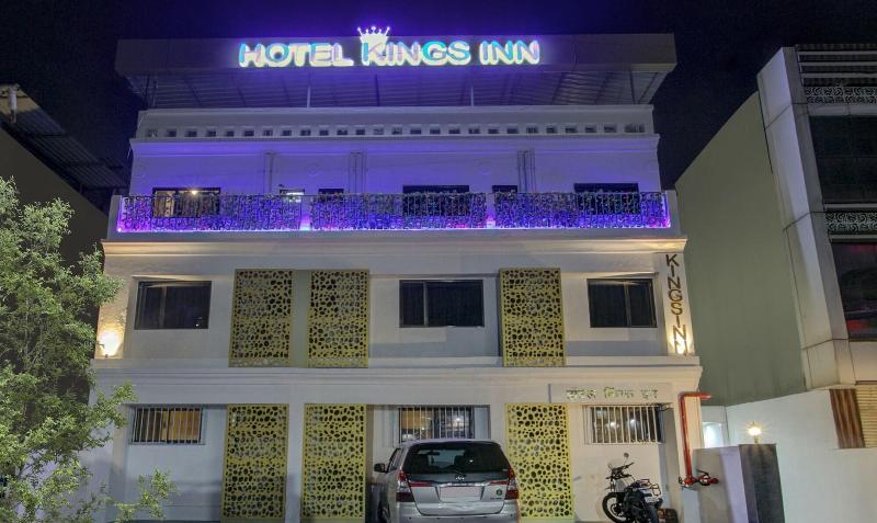 Treebo Kings Inn Vashi image