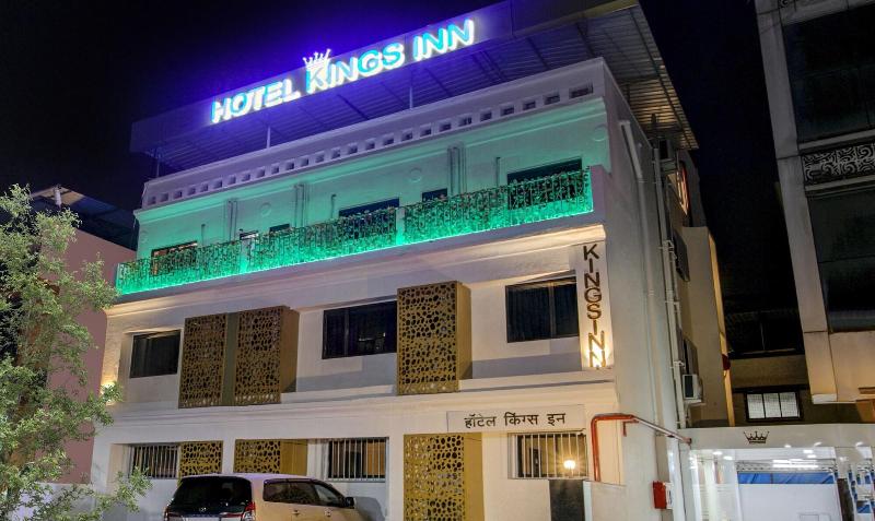 Treebo Kings Inn Vashi image