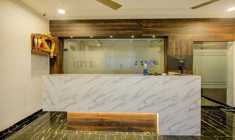 Treebo Kings Inn Vashi image