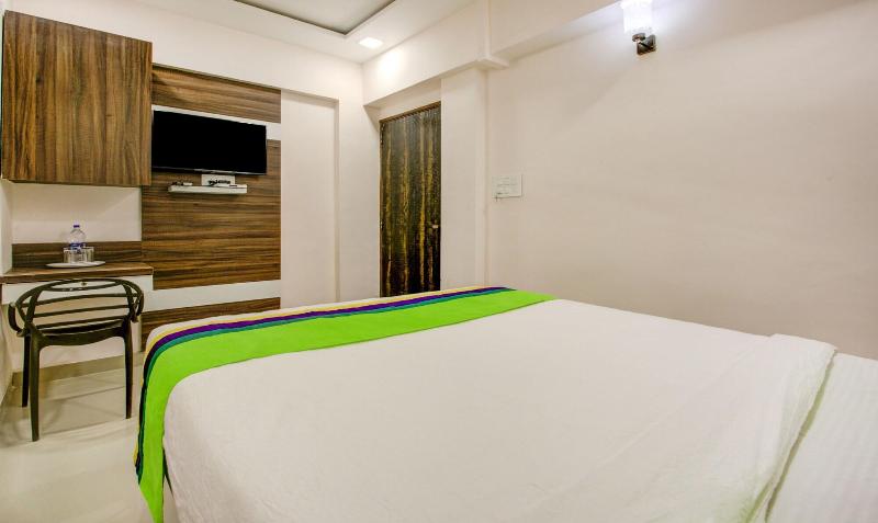 Treebo Kings Inn Vashi image