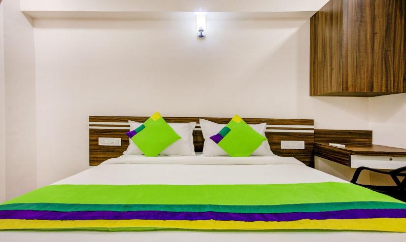 Treebo Kings Inn Vashi image