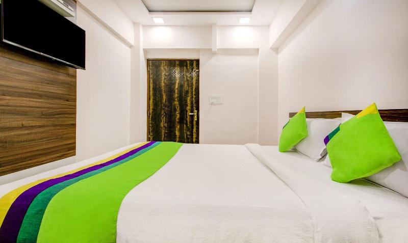 Treebo Kings Inn Vashi image