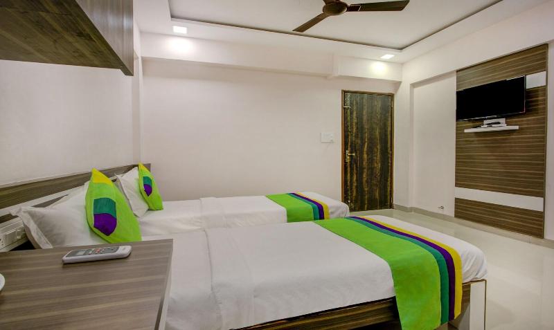 Treebo Kings Inn Vashi image
