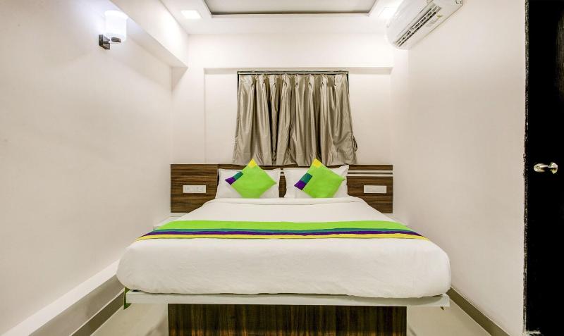 Treebo Kings Inn Vashi image