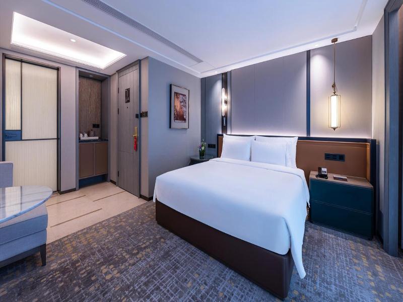 Wyndham Grand Plaza Royale Ningbo image