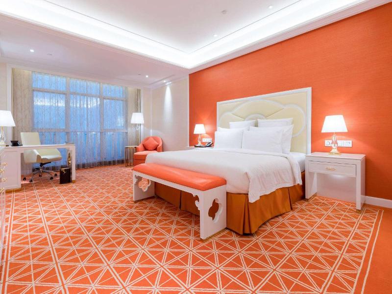 Wyndham Grand Plaza Royale Ningbo image