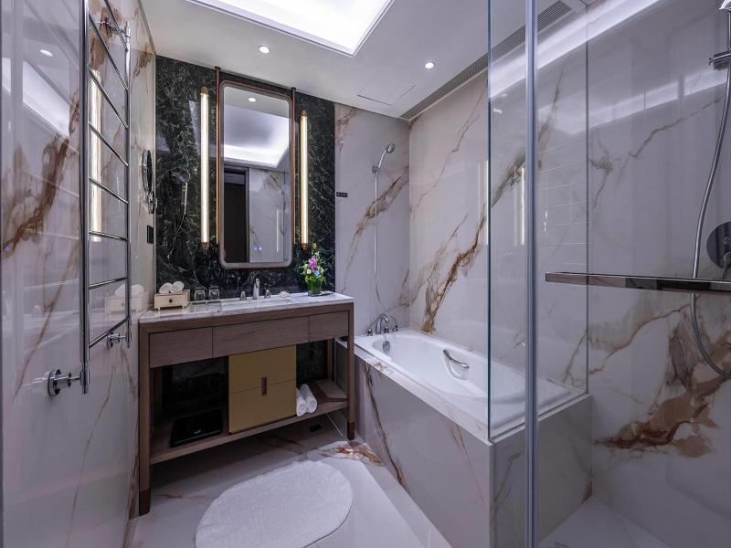Wyndham Grand Plaza Royale Ningbo image