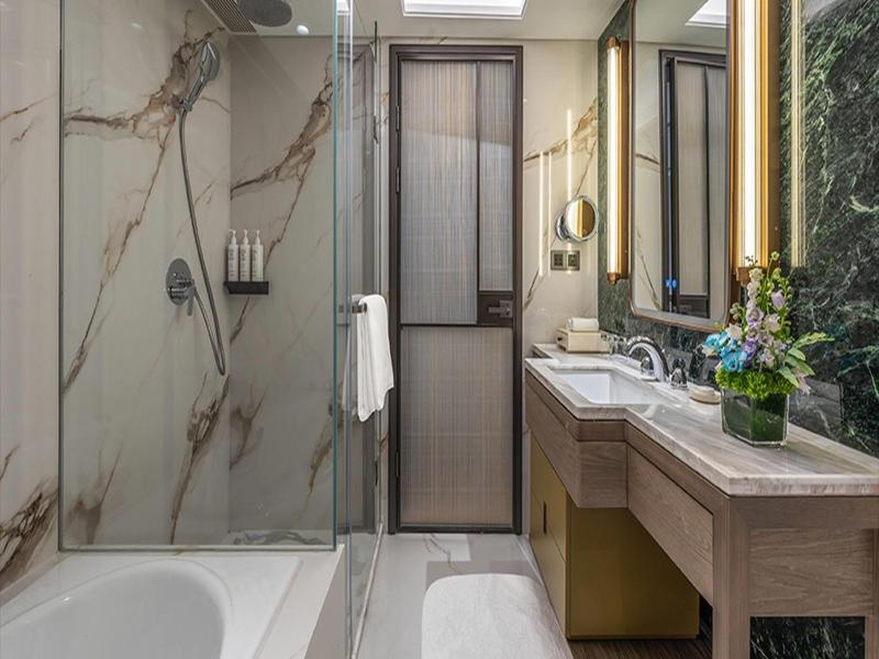 Wyndham Grand Plaza Royale Ningbo image