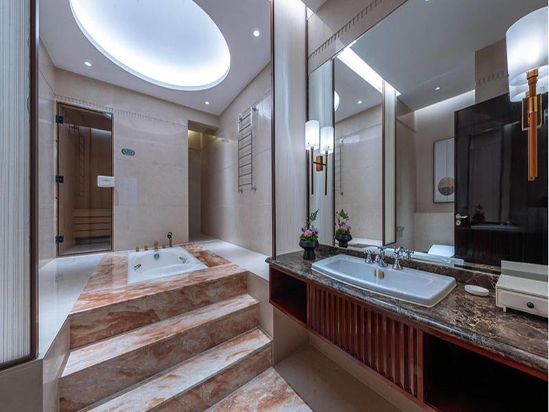 Wyndham Grand Plaza Royale Ningbo image