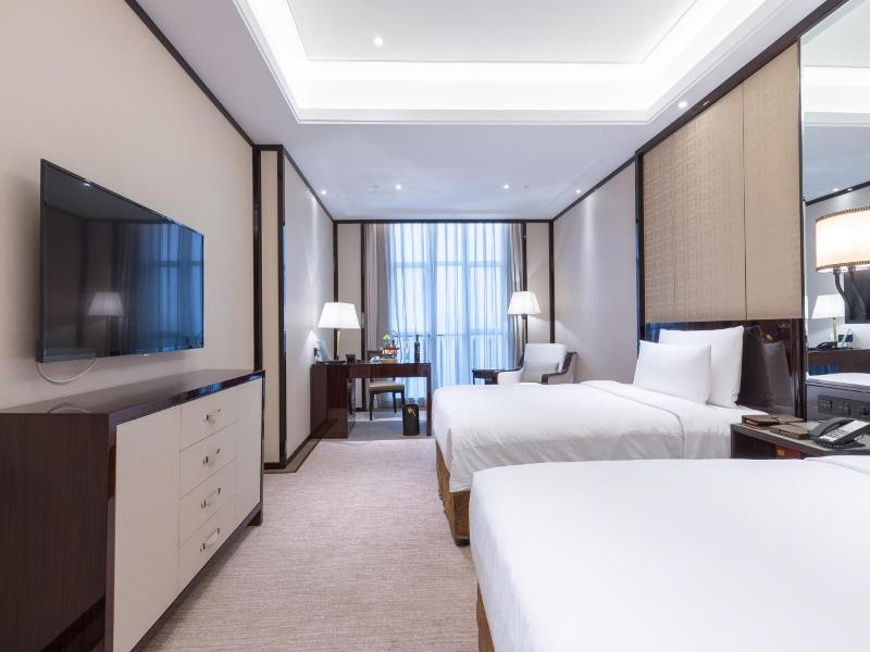 Wyndham Grand Plaza Royale Ningbo image
