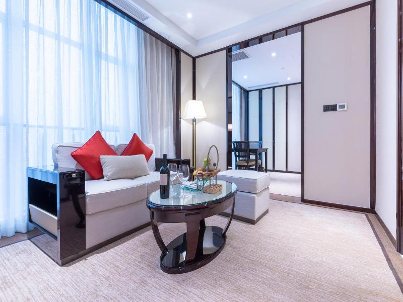 Wyndham Grand Plaza Royale Ningbo image