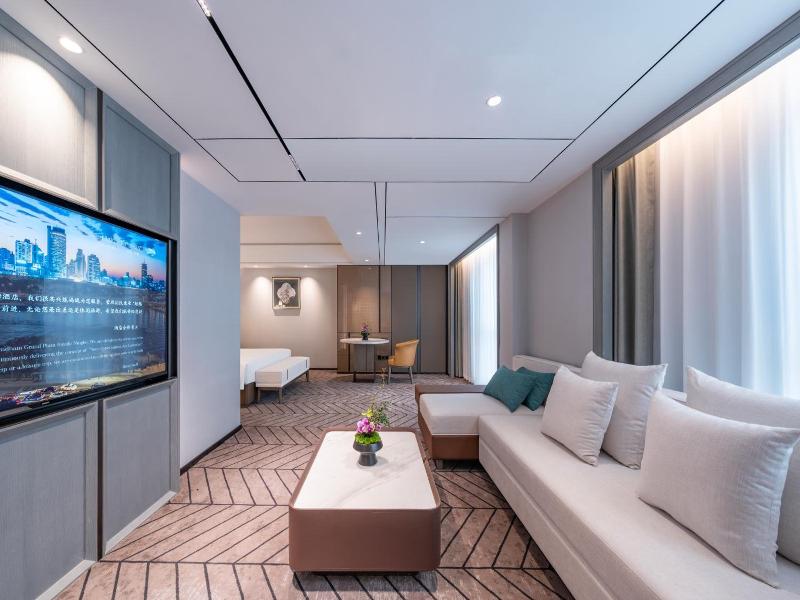 Wyndham Grand Plaza Royale Ningbo image