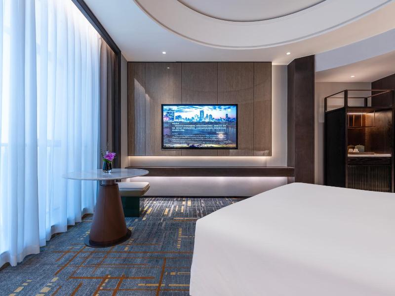 Wyndham Grand Plaza Royale Ningbo image