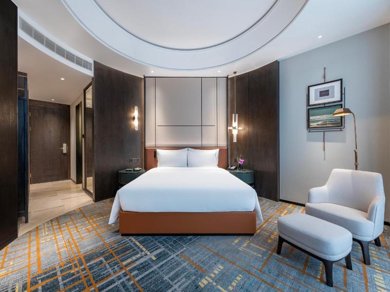 Wyndham Grand Plaza Royale Ningbo image