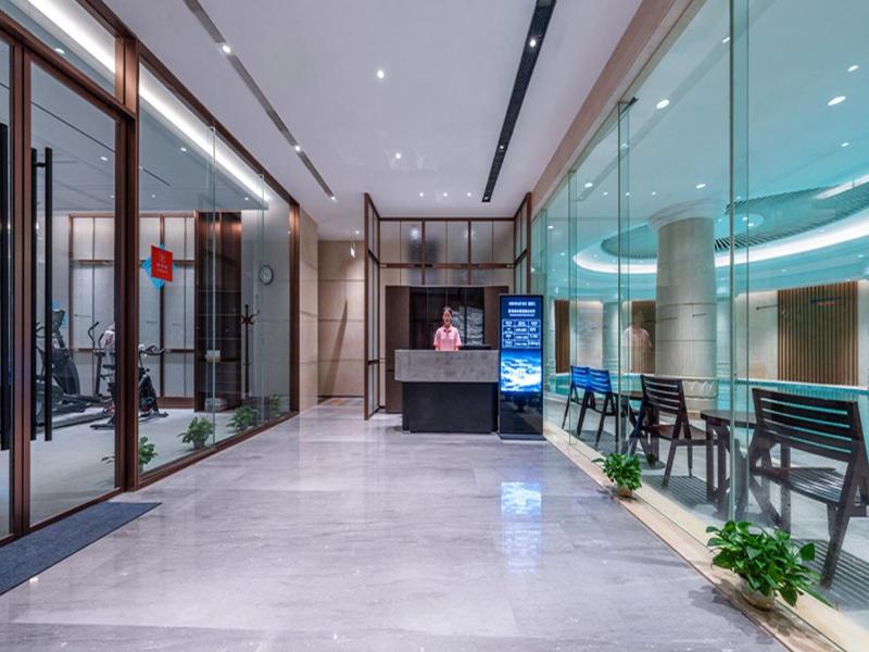 Wyndham Grand Plaza Royale Ningbo image