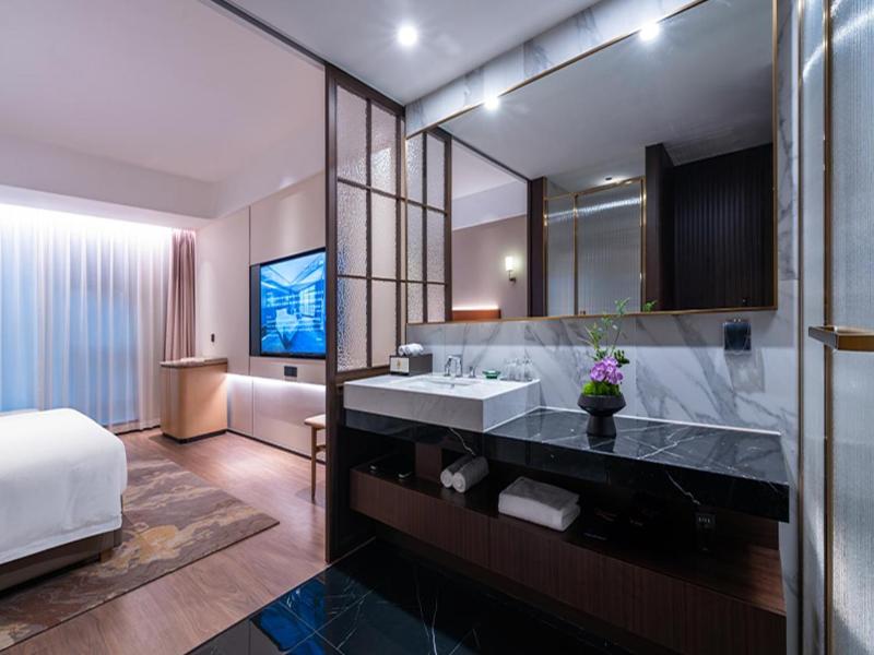 Wyndham Grand Plaza Royale Ningbo image