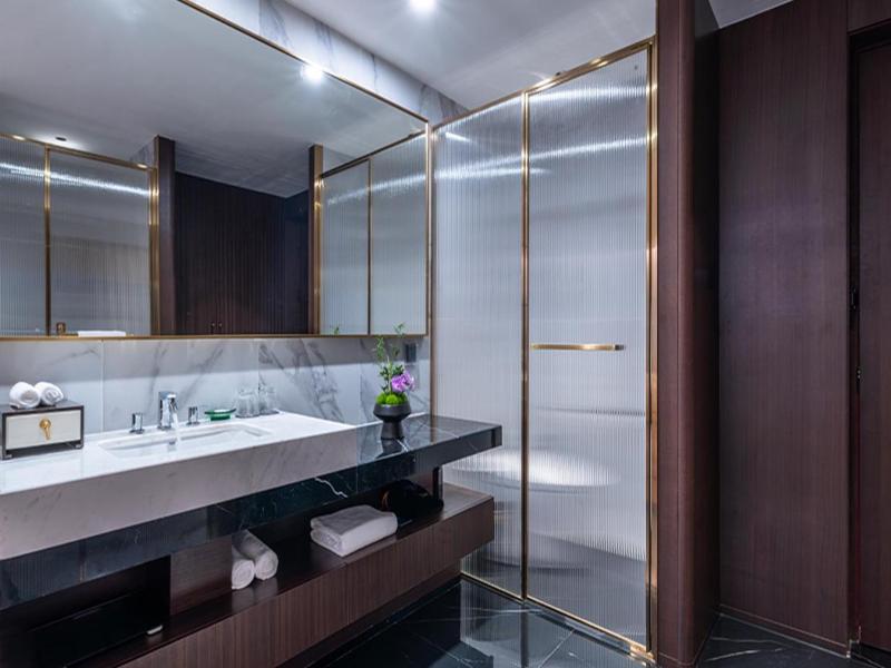 Wyndham Grand Plaza Royale Ningbo image