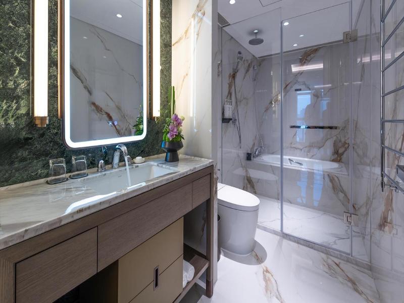 Wyndham Grand Plaza Royale Ningbo image