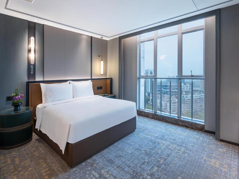Wyndham Grand Plaza Royale Ningbo image