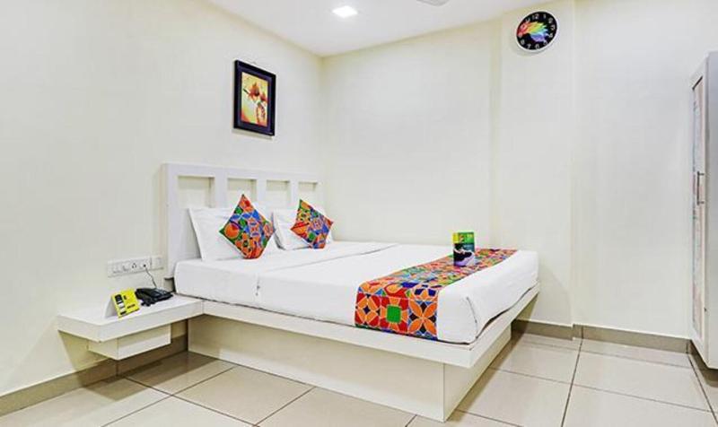 Fabhotel The Brown Tree image