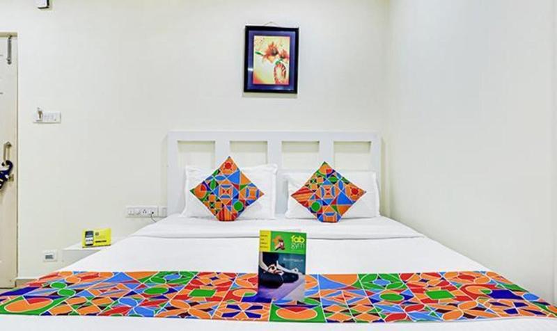 Fabhotel The Brown Tree image