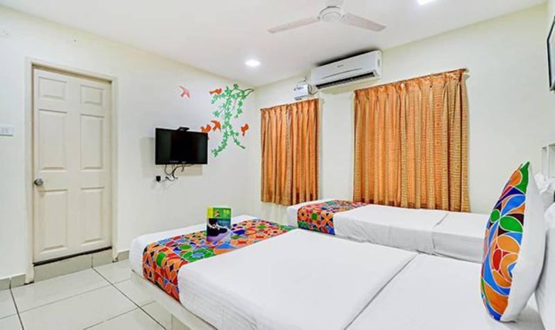 Fabhotel The Brown Tree image