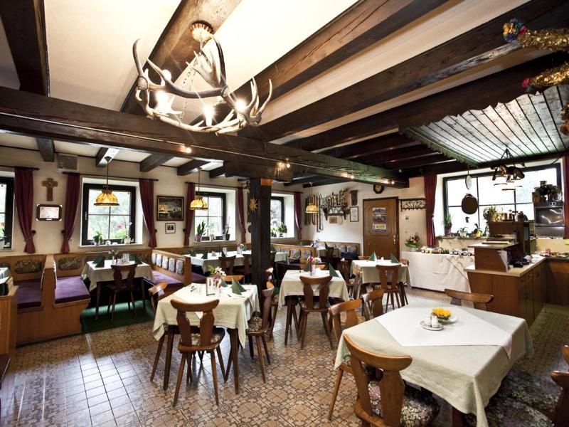 Landhotel Lacknerhof image