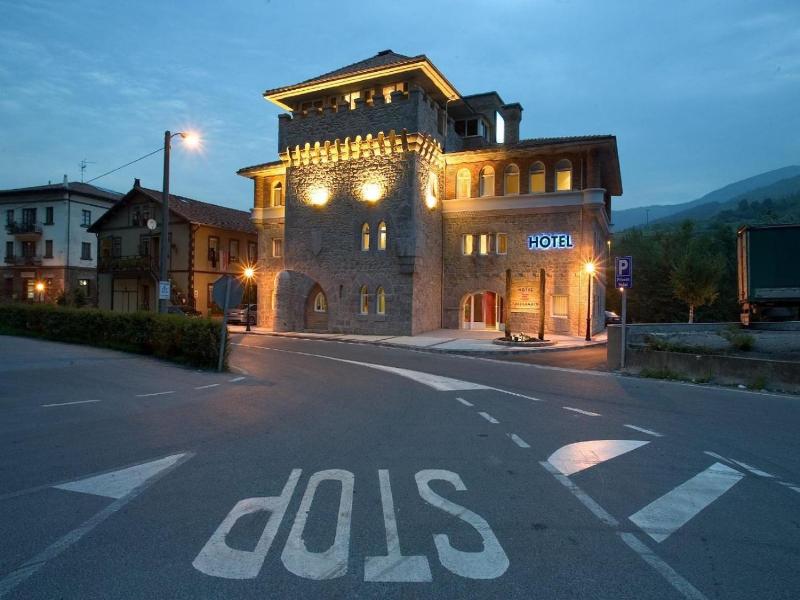 Hotel Errekagain image