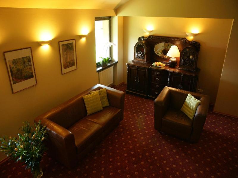 Hotel Grodzki image