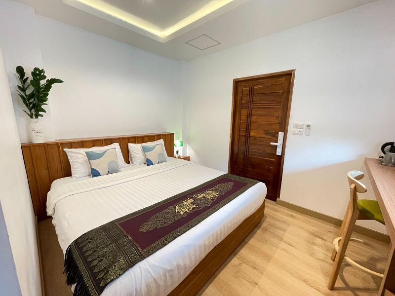 Ashi Poshtel By Zuzu