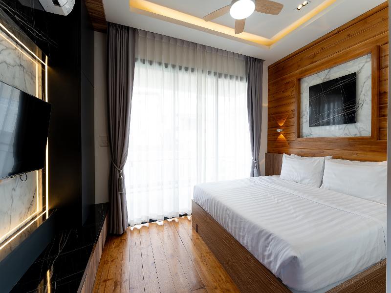 Ashi Poshtel By Zuzu image