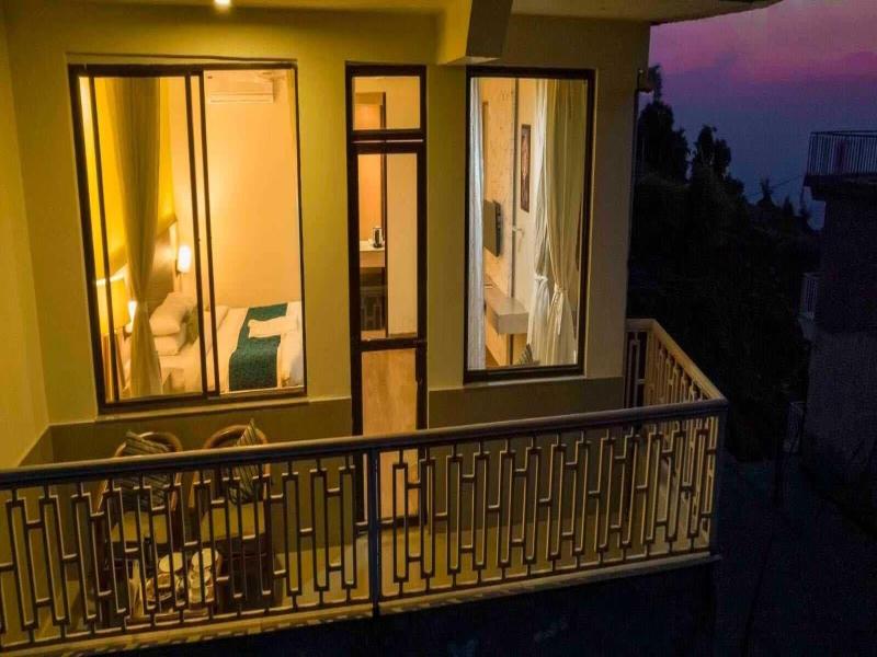 Hotel Bob's N Barley — view