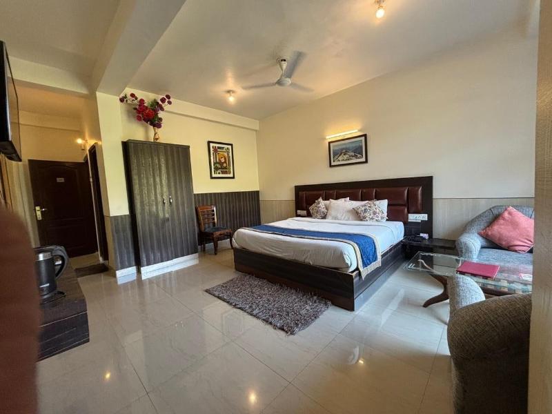 Hotel Bob's N Barley image
