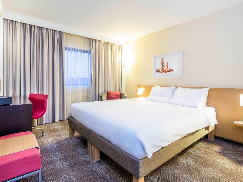 Novotel London Paddington image