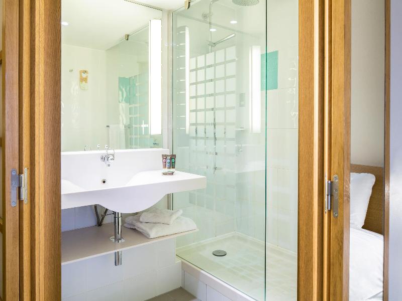 Novotel London Paddington image
