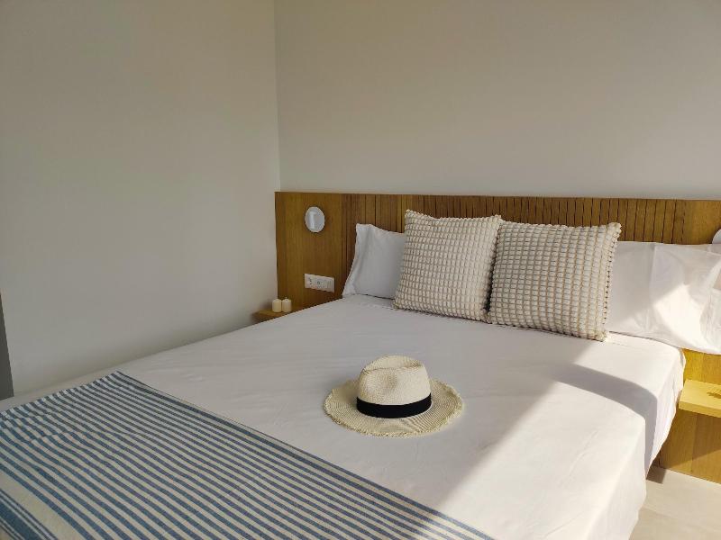 MYO Barcelona Hotel & Apartments image